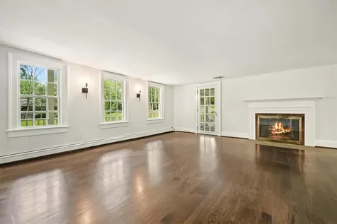420 Nanny Hagen Road Thornwood NY 10594