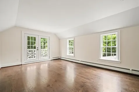 420 Nanny Hagen Road Thornwood NY 10594