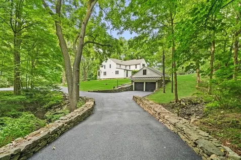 420 Nanny Hagen Road Thornwood NY 10594