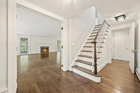 420 Nanny Hagen Road Thornwood NY 10594