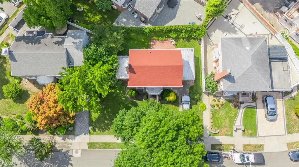 8068 Springfield Boulevard Hollis Hills NY 11427