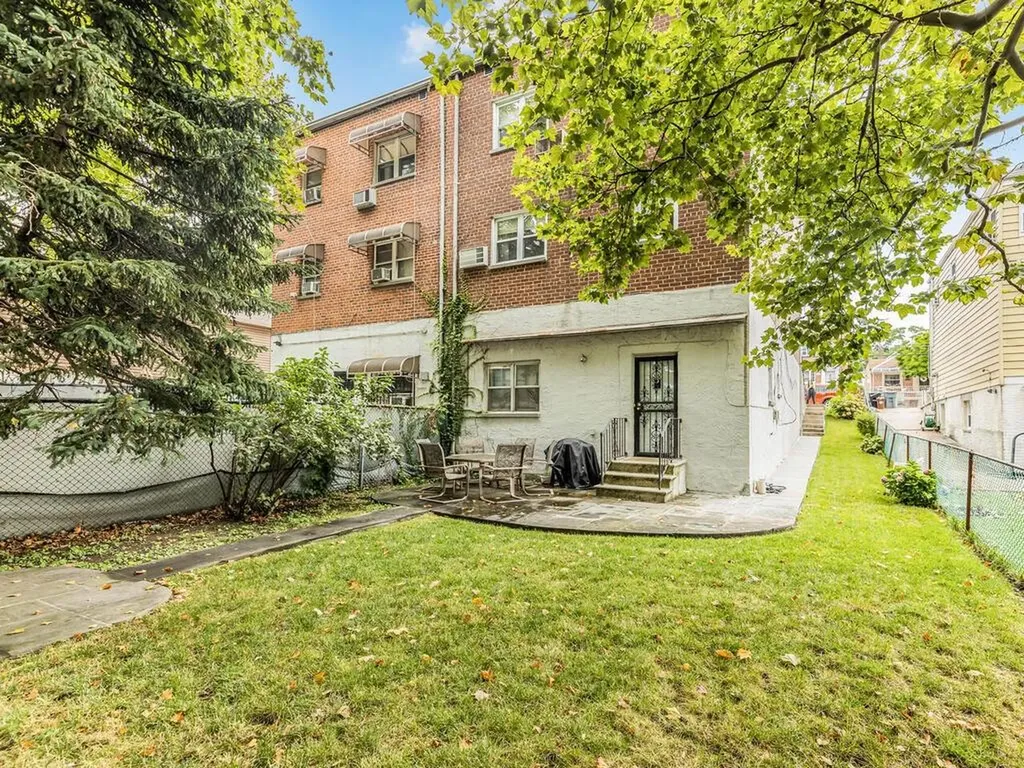 839 Swinton Avenue Bronx NY 10465