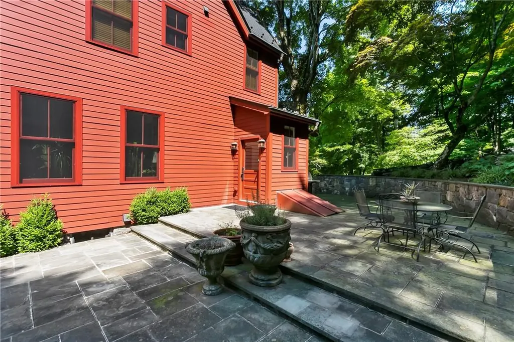 84 Mountain Road Irvington NY 10533