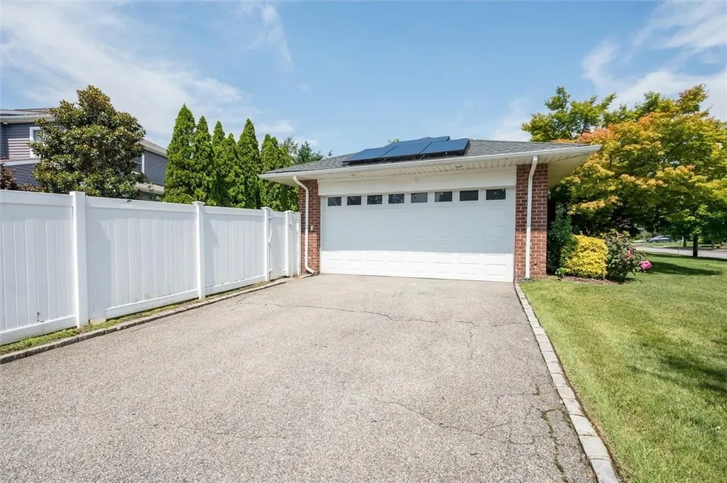 200 Willets Lane Jericho NY 11753