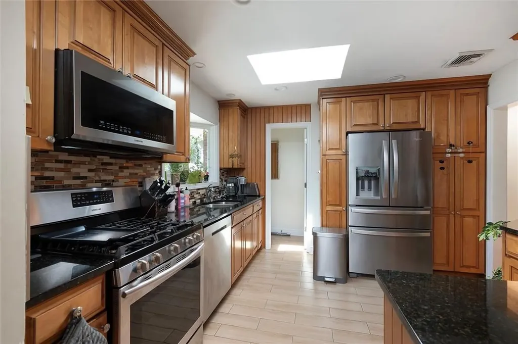 200 Willets Lane Jericho NY 11753