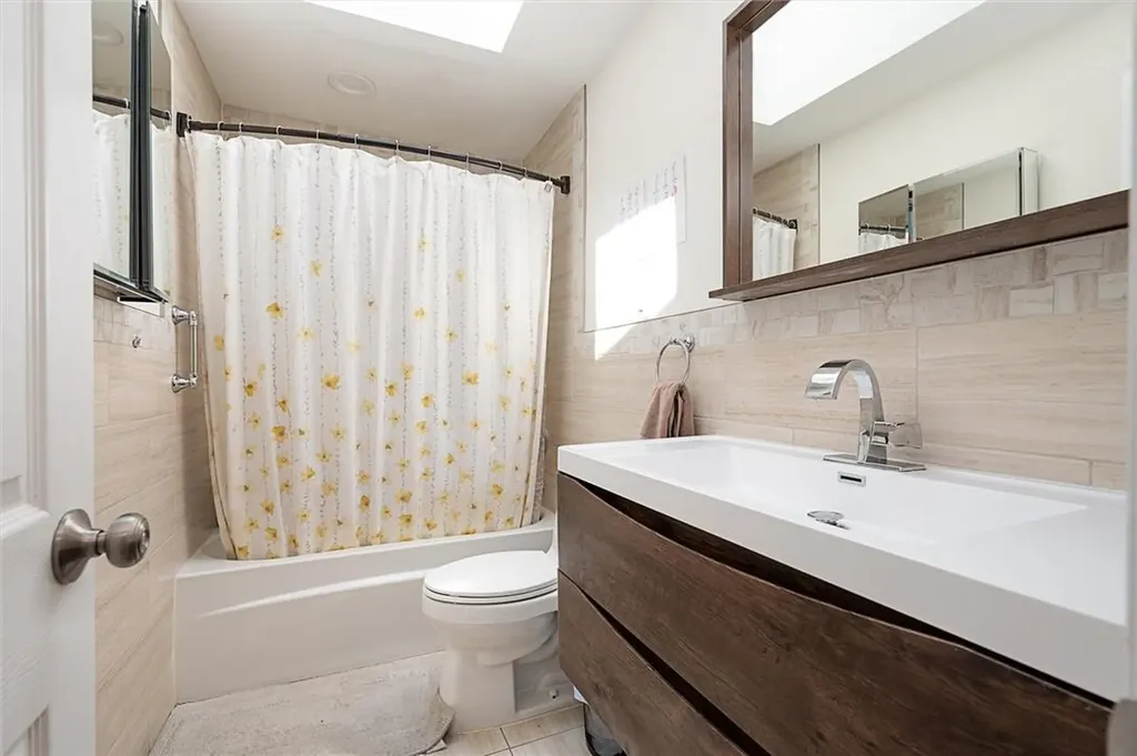 200 Willets Lane Jericho NY 11753
