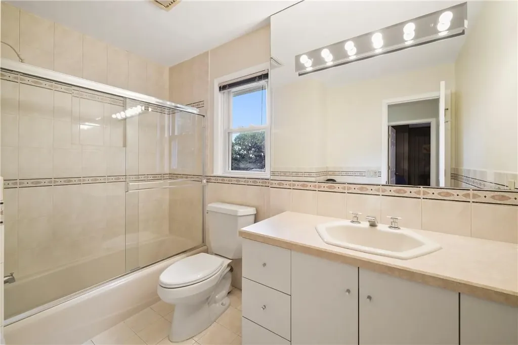 24 Mouacdie Drive Pearl River NY 10965