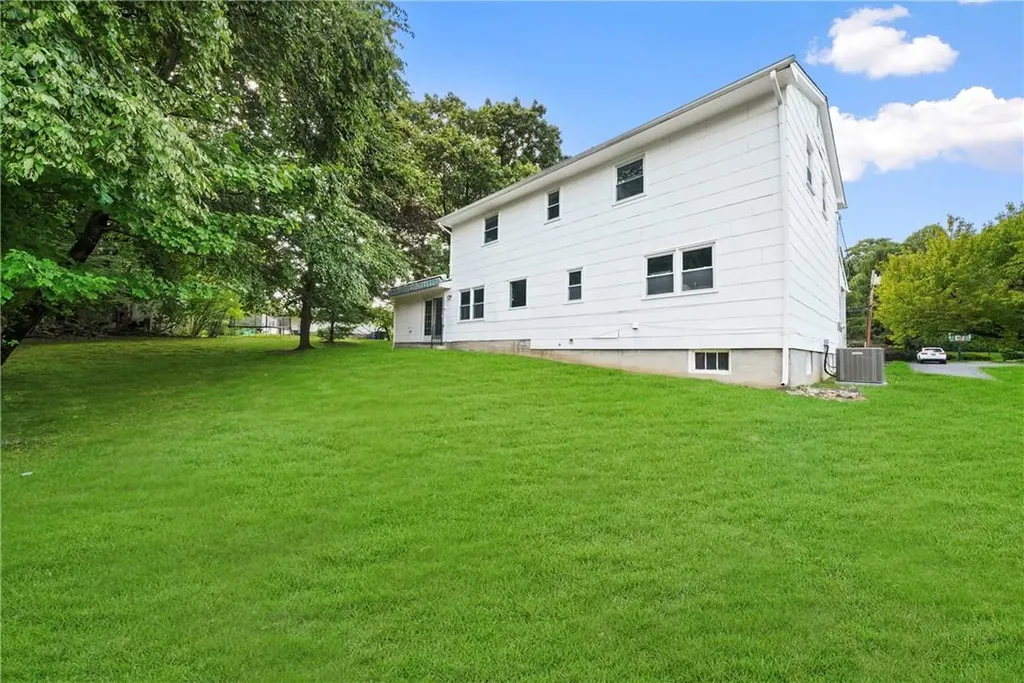 24 Mouacdie Drive Pearl River NY 10965