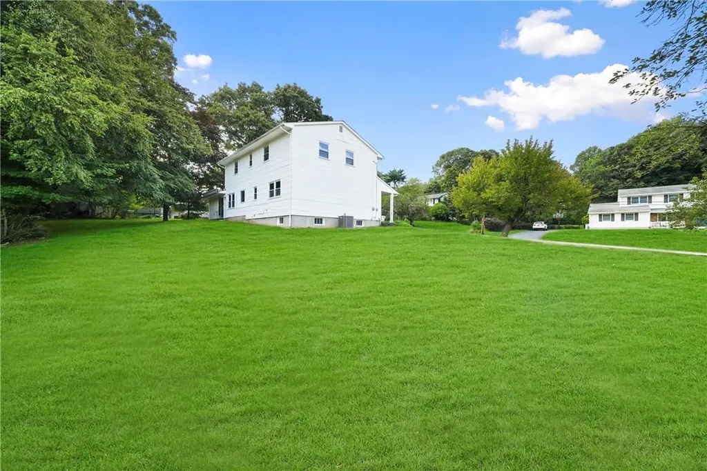 24 Mouacdie Drive Pearl River NY 10965