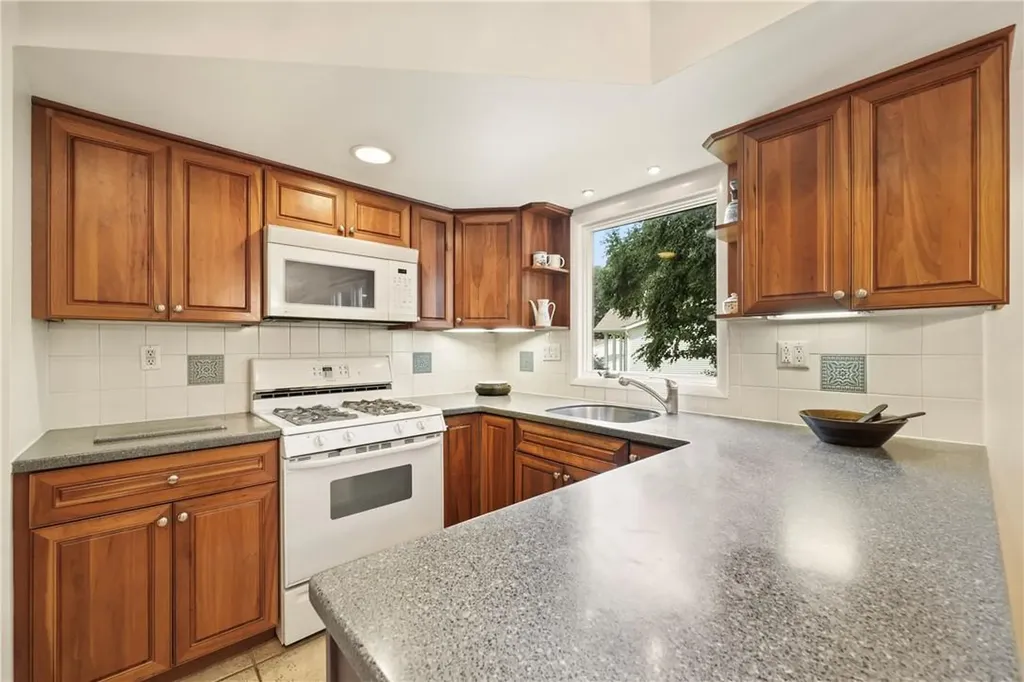24 Mouacdie Drive Pearl River NY 10965