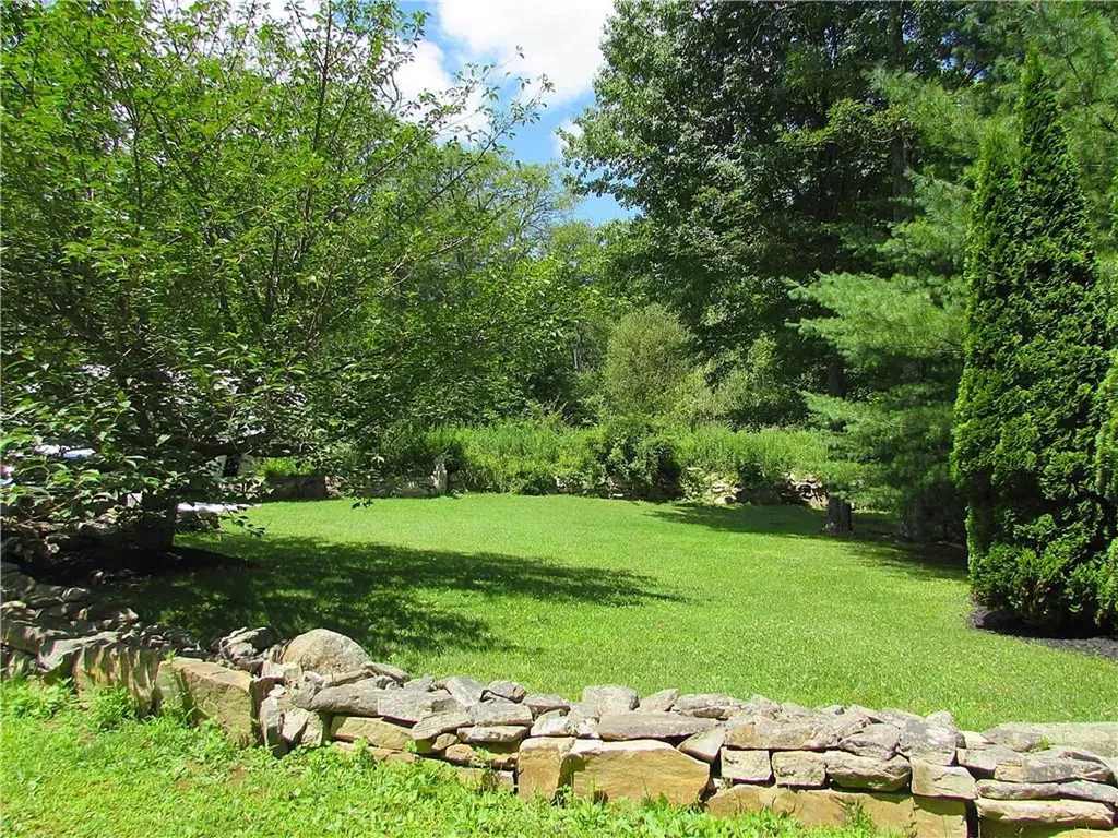 15 Rocky Mountain Way Holmes NY 12531