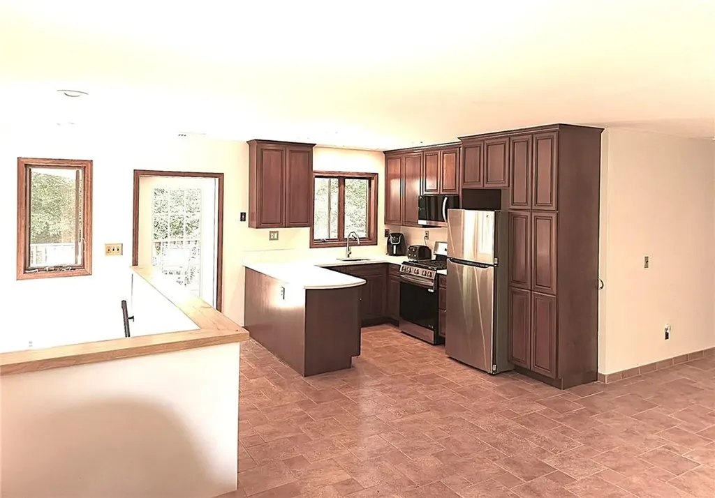 15 Rocky Mountain Way Holmes NY 12531