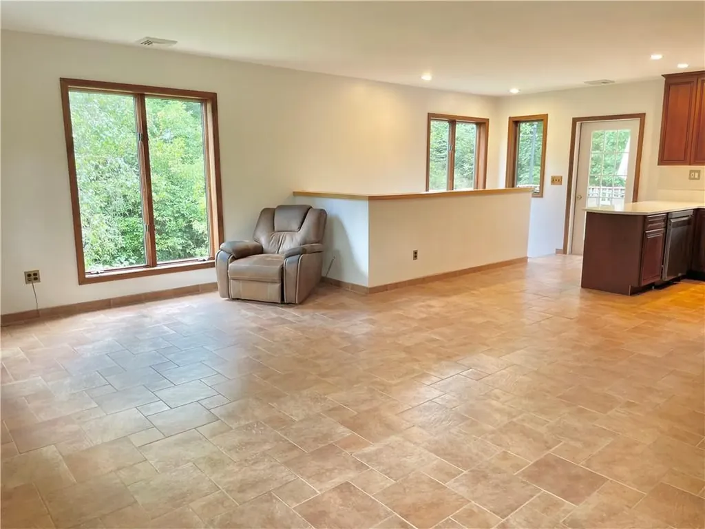 15 Rocky Mountain Way Holmes NY 12531