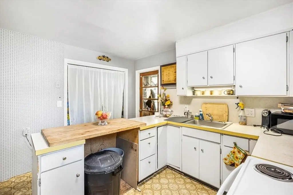 15 Virginia Avenue Poughkeepsie NY 12601