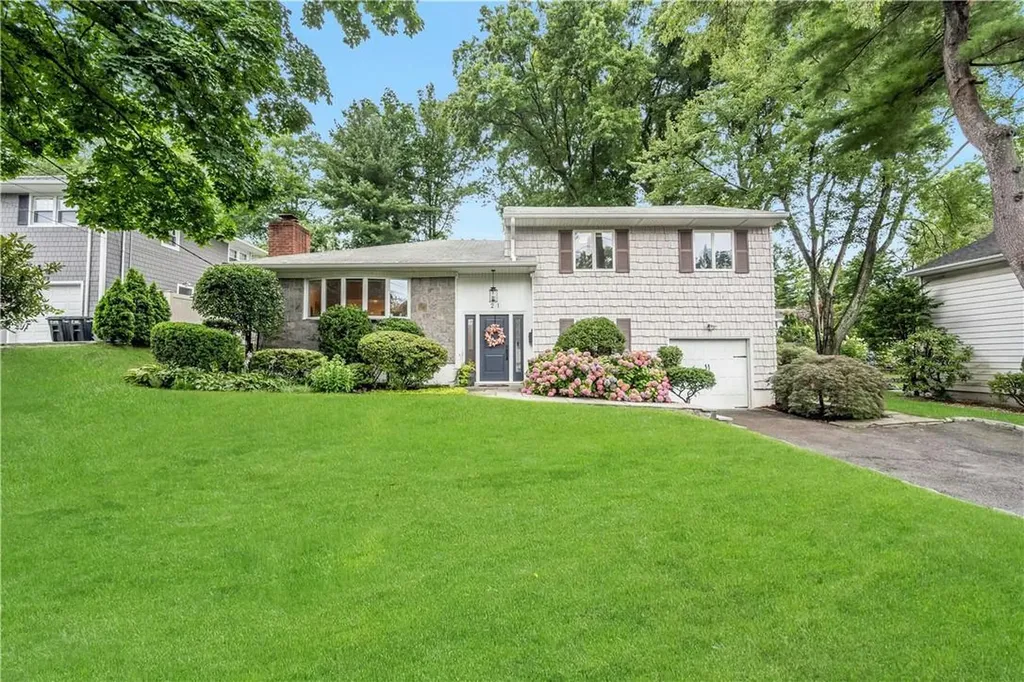 21 Rutledge Road Scarsdale NY 10583