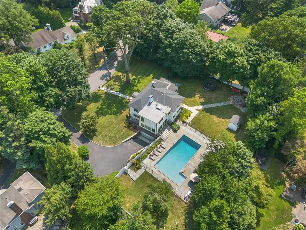 200 Lyncroft Road New Rochelle NY 10804