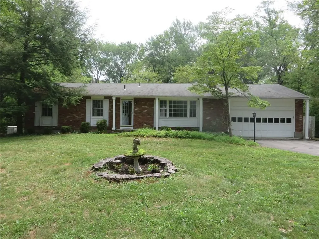8 Margaret Drive Hyde Park NY 12538