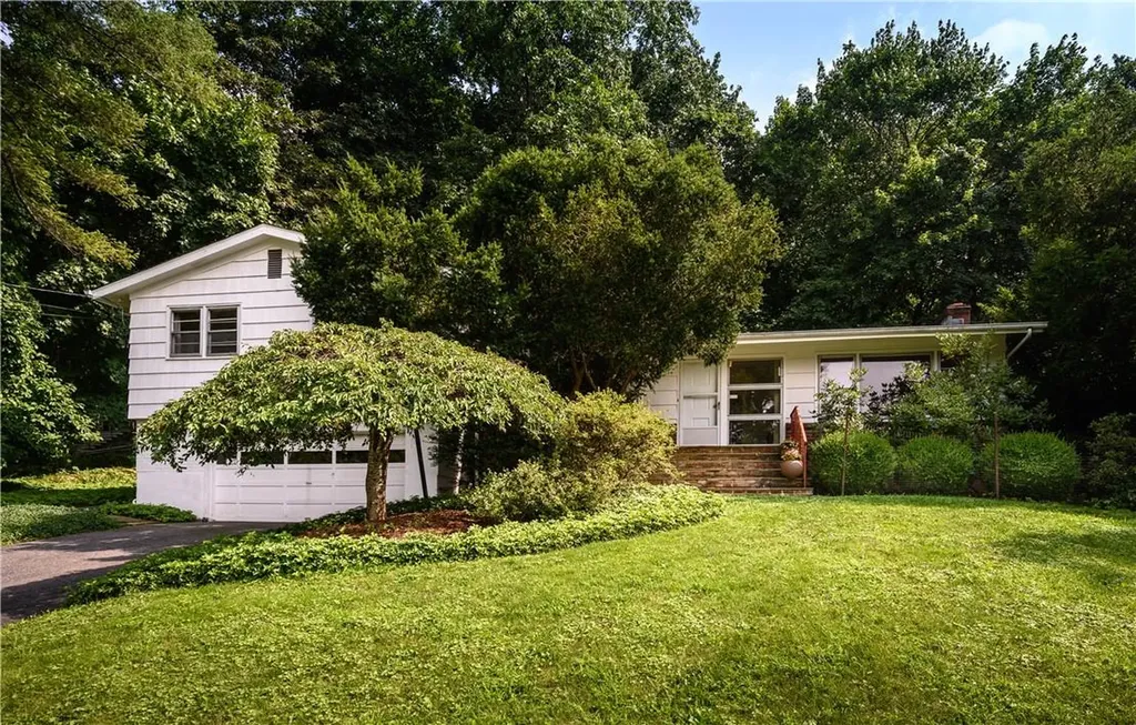 6 Sabina Road Chappaqua NY 10514