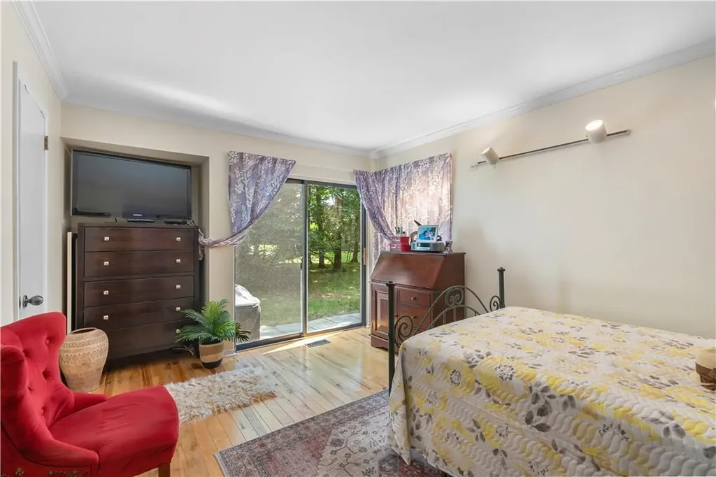 24 Westwood Circle Irvington NY 10533