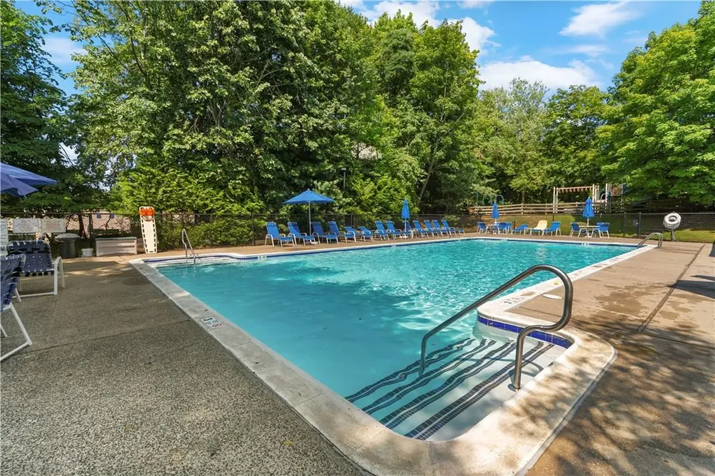24 Westwood Circle Irvington NY 10533