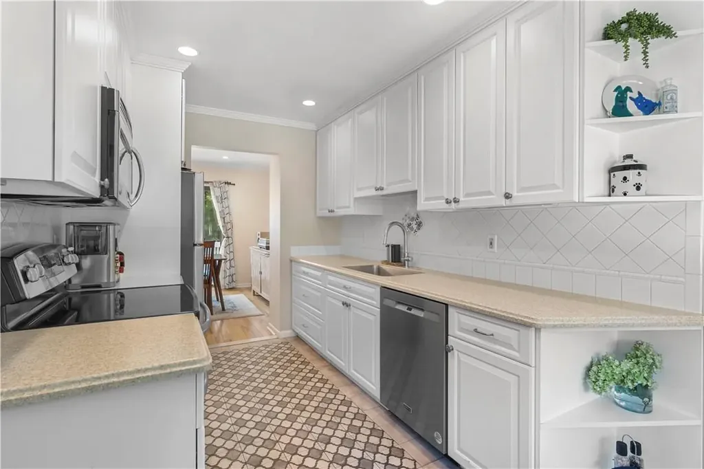 24 Westwood Circle Irvington NY 10533