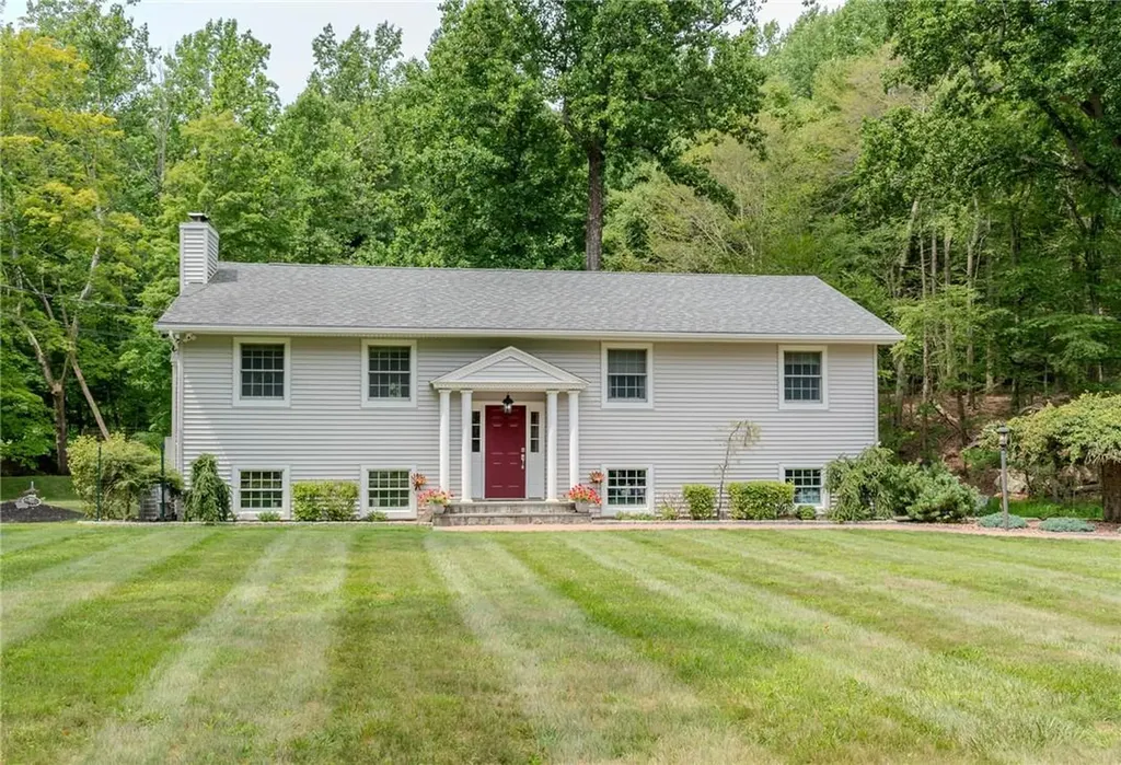 3 Larkspur Drive Hopewell Junction NY 12533
