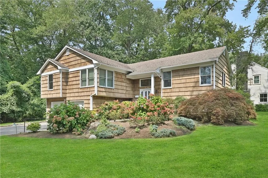 230 Oxford Road New Rochelle NY 10804