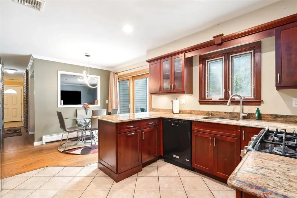 14 Pelham Avenue Nanuet NY 10954