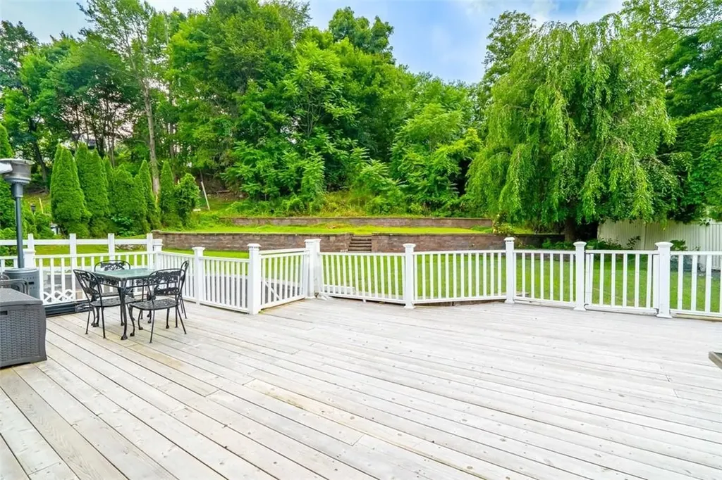 14 Pelham Avenue Nanuet NY 10954