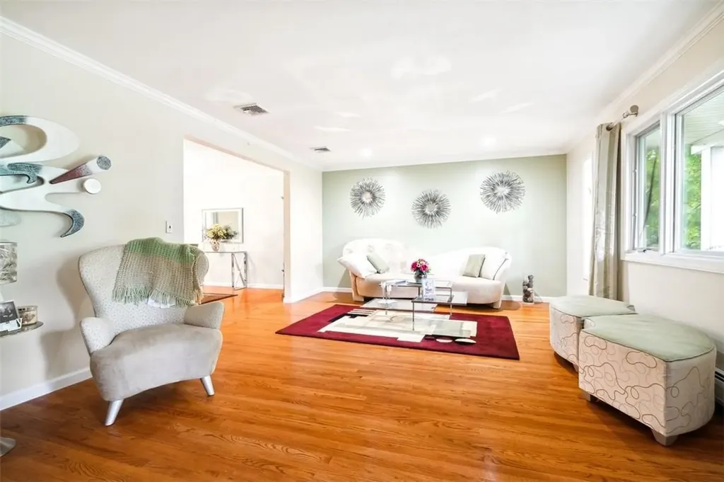 14 Pelham Avenue Nanuet NY 10954