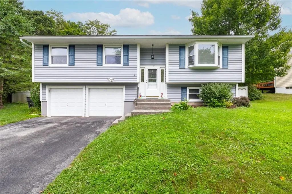 52 Cardinal Drive Poughkeepsie NY 12601