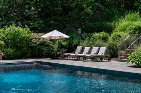 17 Cowdray Park Drive Armonk NY 10504