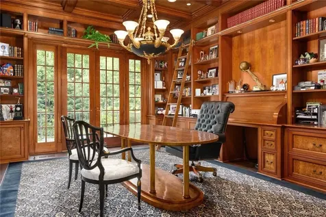 17 Cowdray Park Drive Armonk NY 10504
