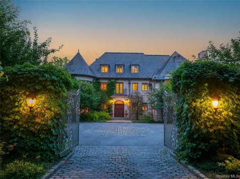 17 Cowdray Park Drive Armonk NY 10504