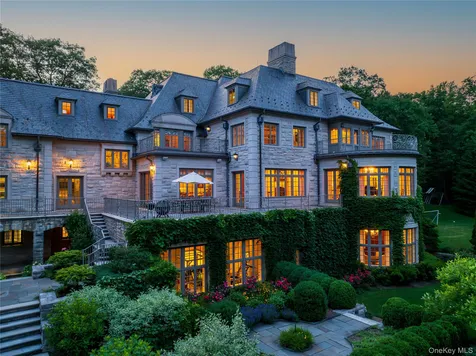 17 Cowdray Park Drive Armonk NY 10504