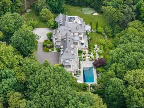 17 Cowdray Park Drive Armonk NY 10504