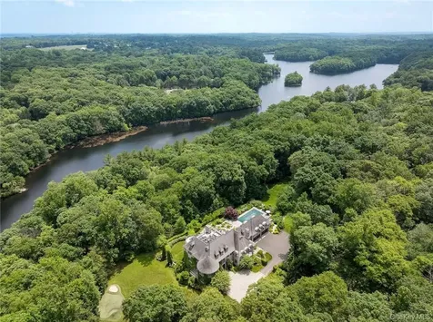 17 Cowdray Park Drive Armonk NY 10504