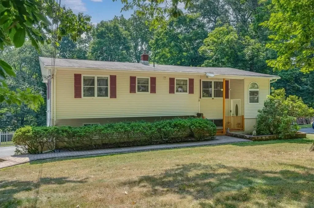15 Hidden Glen Lane Airmont NY 10952