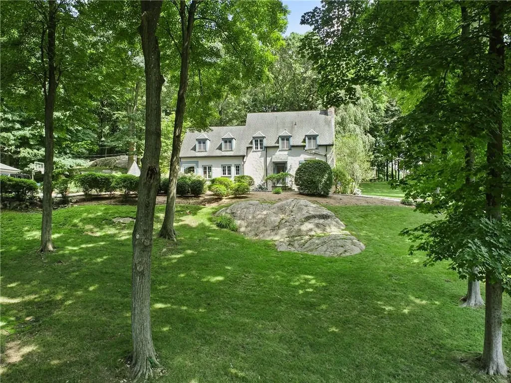 17 Sunset Drive Bedford Hills NY 10507