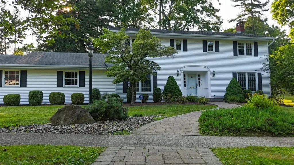 43 Loockerman Avenue Poughkeepsie NY 12601