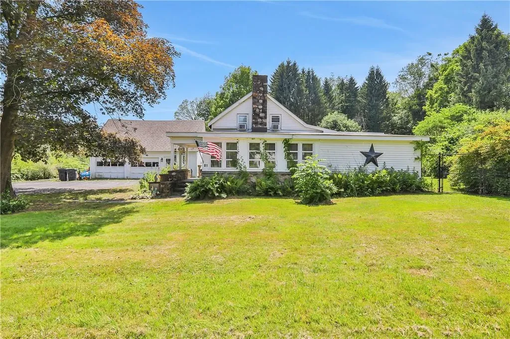 81 Spruce Road Middletown NY 10940