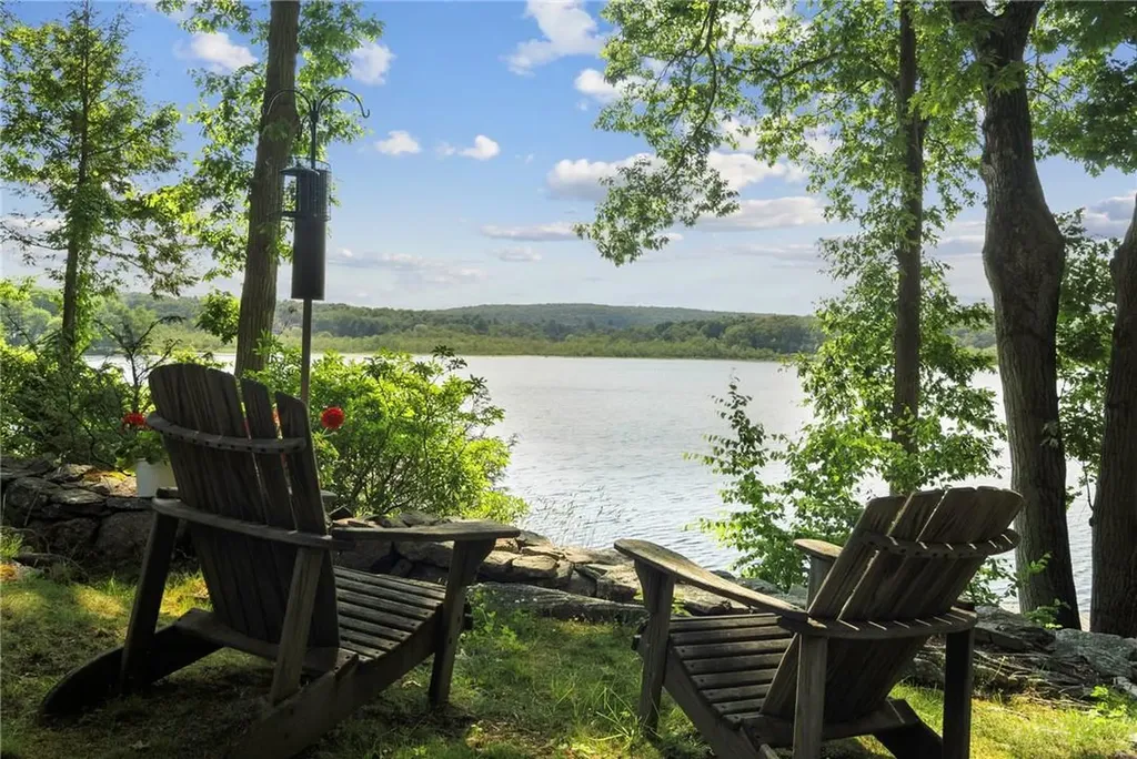 48 Bishop Park Road Pound Ridge NY 10576