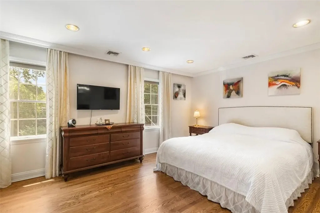 333 Frank Avenue Mamaroneck NY 10543