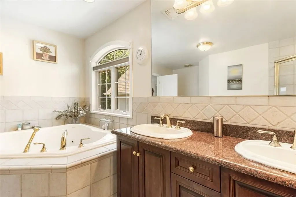 333 Frank Avenue Mamaroneck NY 10543