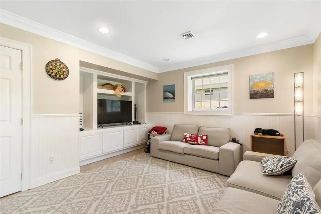 333 Frank Avenue Mamaroneck NY 10543