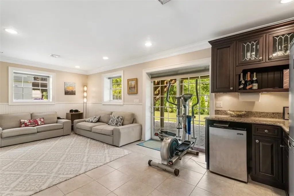 333 Frank Avenue Mamaroneck NY 10543