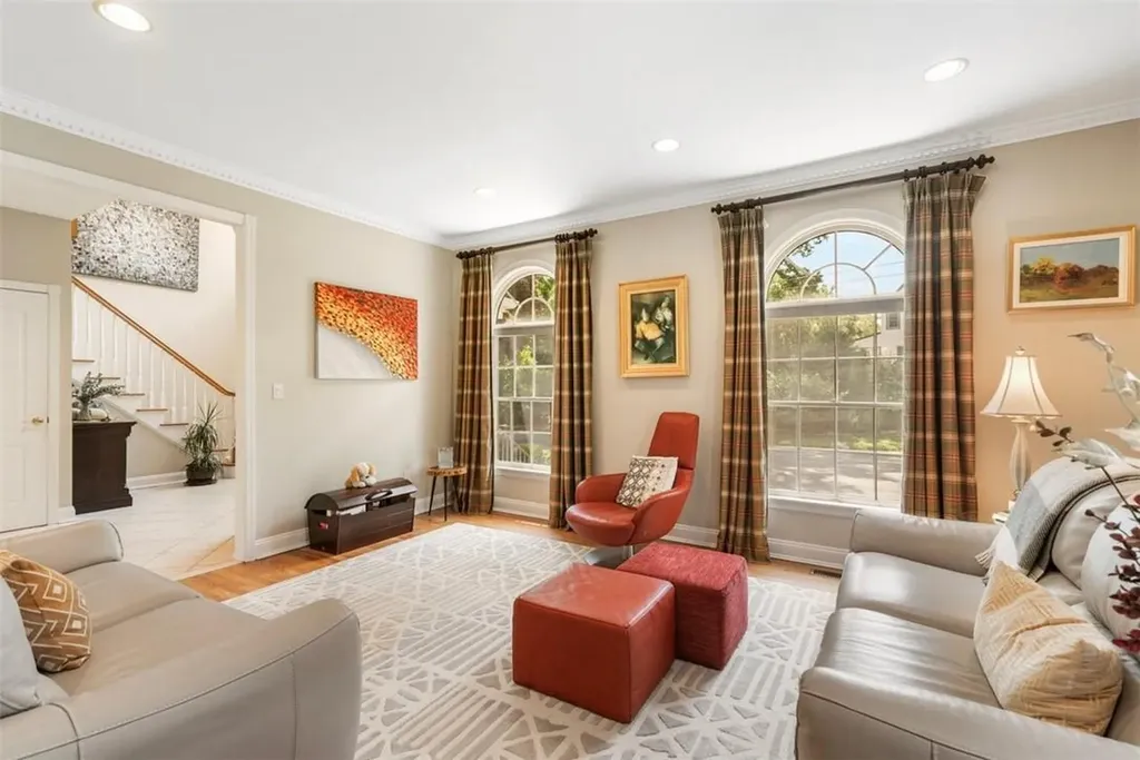 333 Frank Avenue Mamaroneck NY 10543