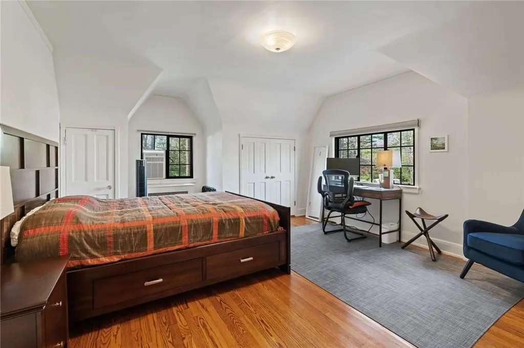 27 Bretton Road Scarsdale NY 10583