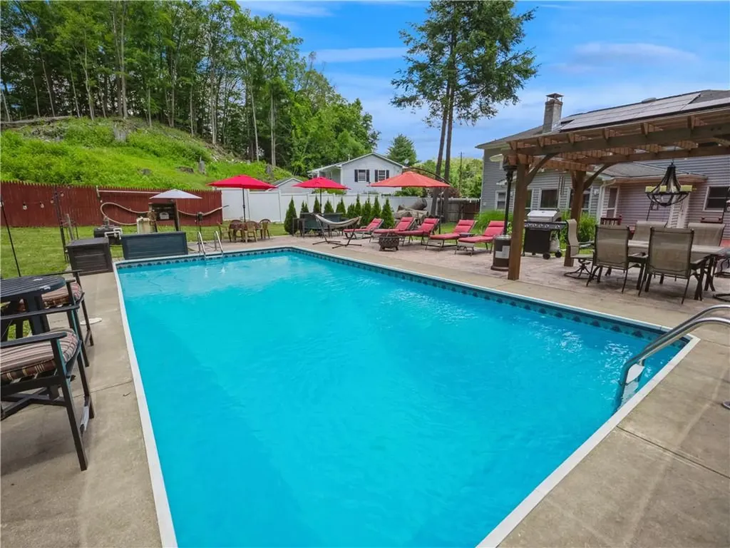101 Sutton Park Road Poughkeepsie NY 12603