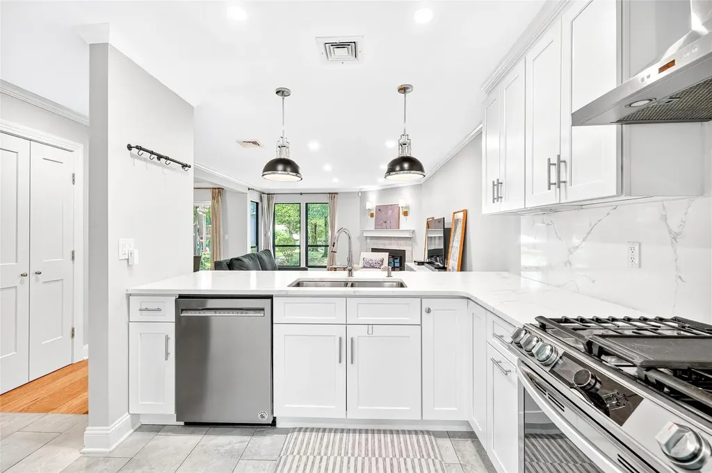 193 Woods Brooke Circle Ossining NY 10562